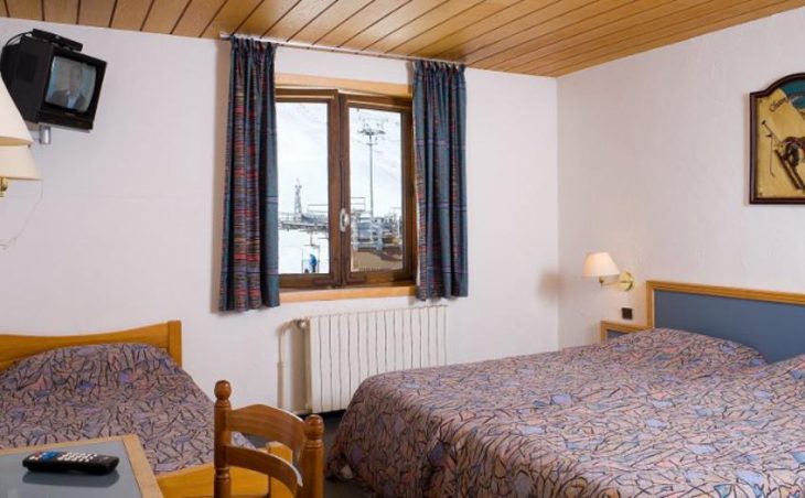 Hotel Christina, Alpe d'Huez, Double Bedroom